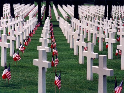 Trades042's tweet photo. “Our nation owes a debt to its fallen heroes that we can never fully repay. But we can honor their sacrifice, and we must. We must honor it in our own lives by holding their memories close to our hearts, and heeding the example they set.”
President Barack Obama https://t.co/xZRe7rCZ6R