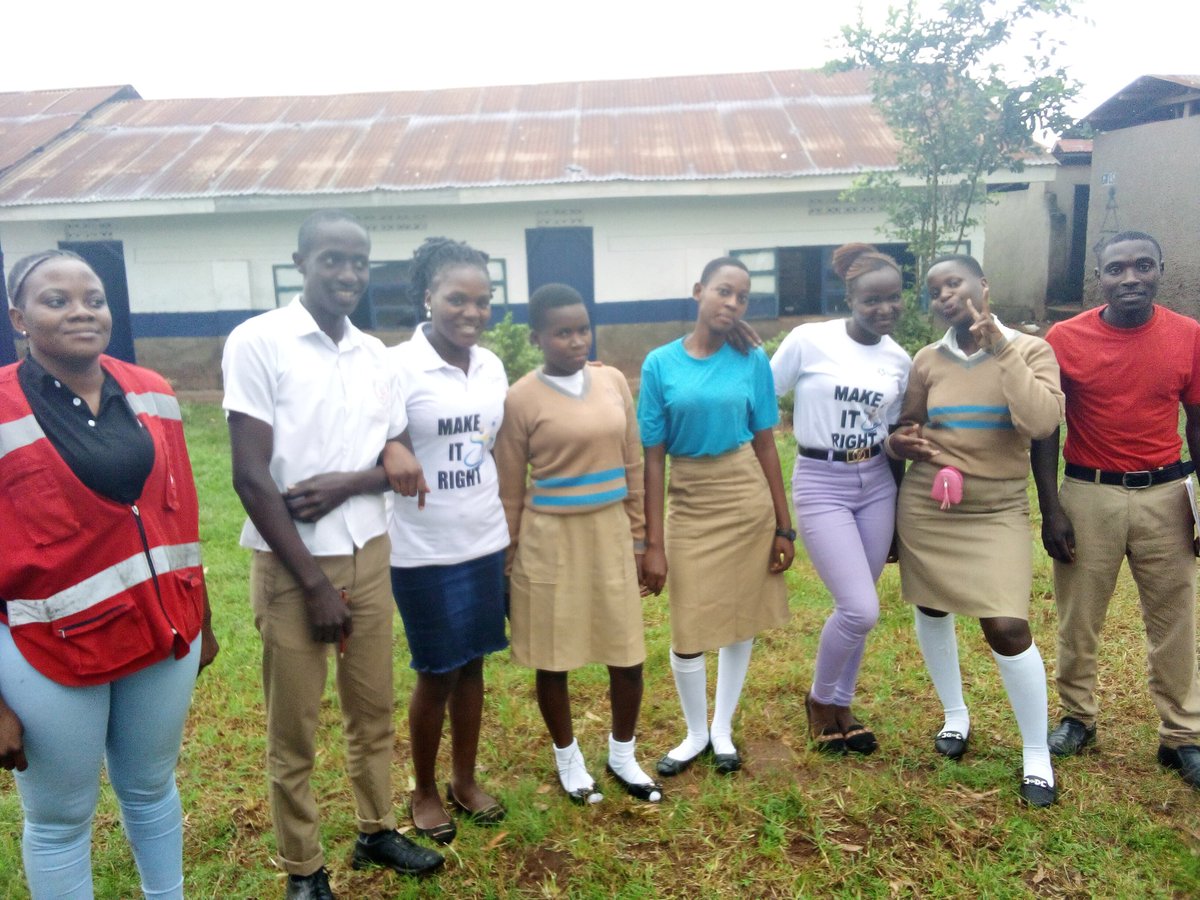 GloriaNaome's tweet photo. A chance should be given to a girl child which gives them viger to stay in school but with the help of a boy child, copreation should should be accorded to them.
#youthchaperon ug @ Raising Teens ug.
#HPRW uganda @ Tujifinze Africa
#End period poverty https://t.co/cvcZL9OXmX