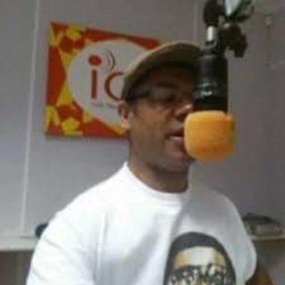 ph5soul's tweet photo. #soulexplosion is live on https://t.co/NiilTgetru and 105.7FM in #Ipswich #UK and surrounding areas 8-10am TODAY.
Gonna be digging into the #vinyl collection for some 70's and 80's boogie and disco, there's plenty in there, tune in to see what makes it onto the #technics1210mk2 https://t.co/cfafdArKy5