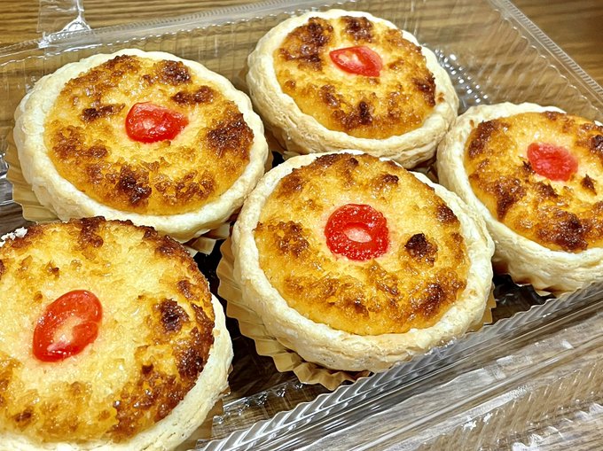 お持ち帰り菓子
翠香園さんのイエター
洋風な中華菓子でとても美味い
中華菓子にありがちな重さがないので、口当たり柔らかくて食べやすくおすすめ
まあ翠香園さん、なんでも美味いけどなー 