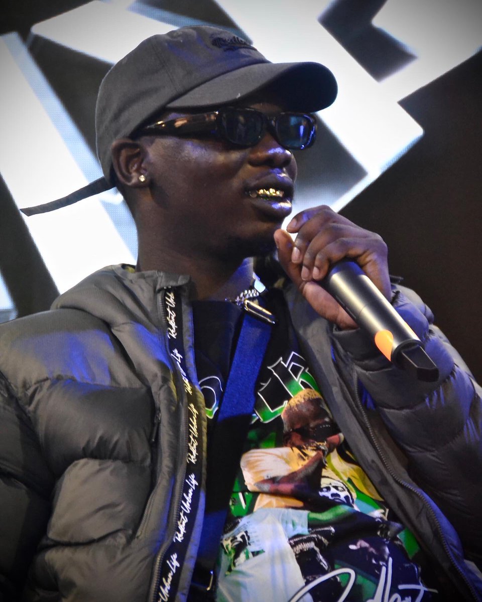 ONE MIC SABC 1 🎙 tweet media