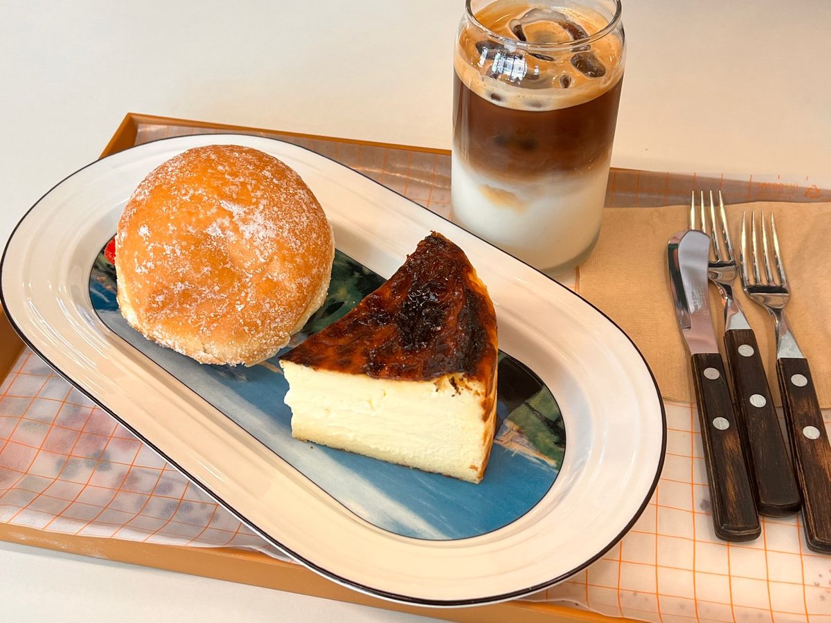 LL_MSG's tweet photo. #동네빵집_챌린지
#빵빵_맛있는_동네빵집_응원_챌린지
3호선 지축역 태호당
도넛 위주고 식빵이랑 스콘도 있습니다 사장님두 친절하시구 매장 내에 유아용 식탁 의자도 준비되어있는 예스키즈존...
지축역 1번 출구에서 나와서 조금만 걸으면 됩니당 https://t.co/K0oaQKXAqO