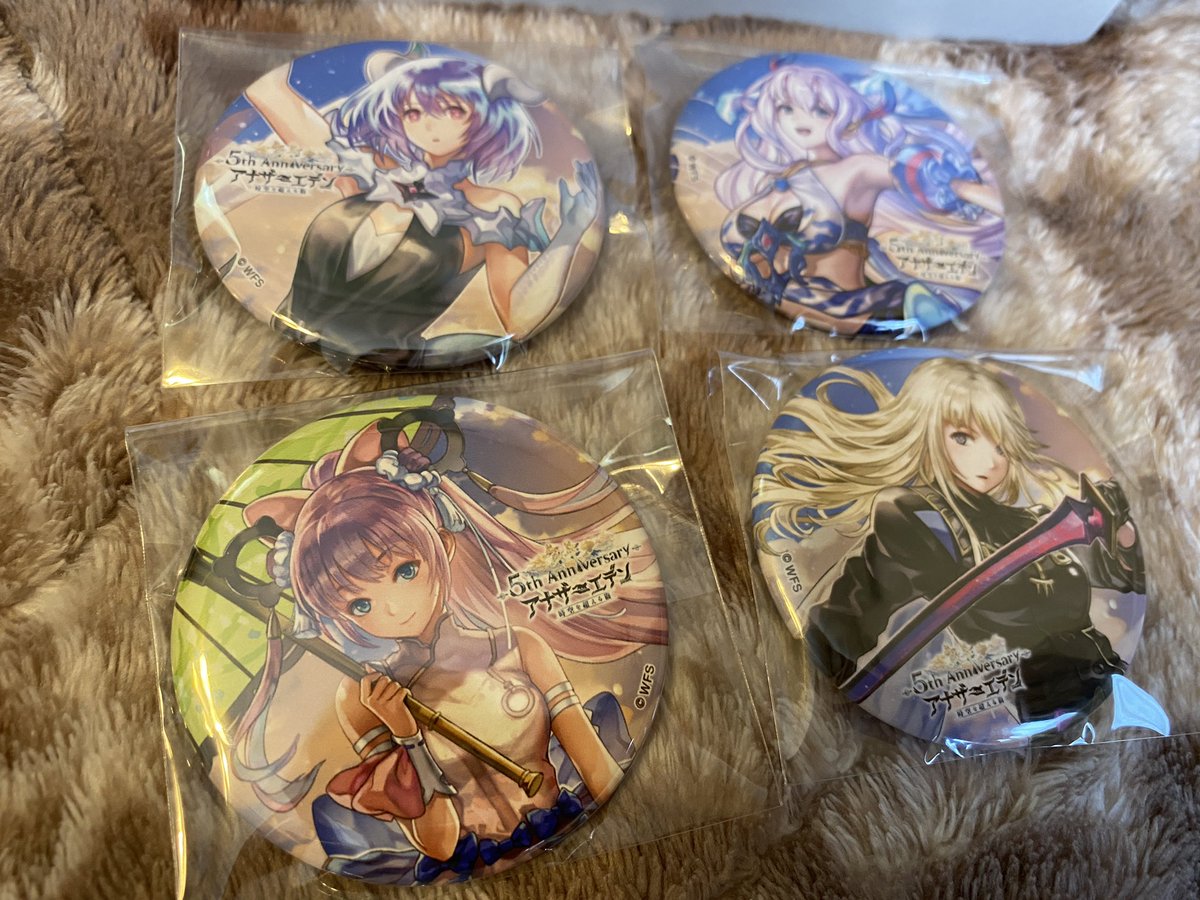 缶バッジコンプリートセットが届きました🥰🥰 昨日届いていましたが