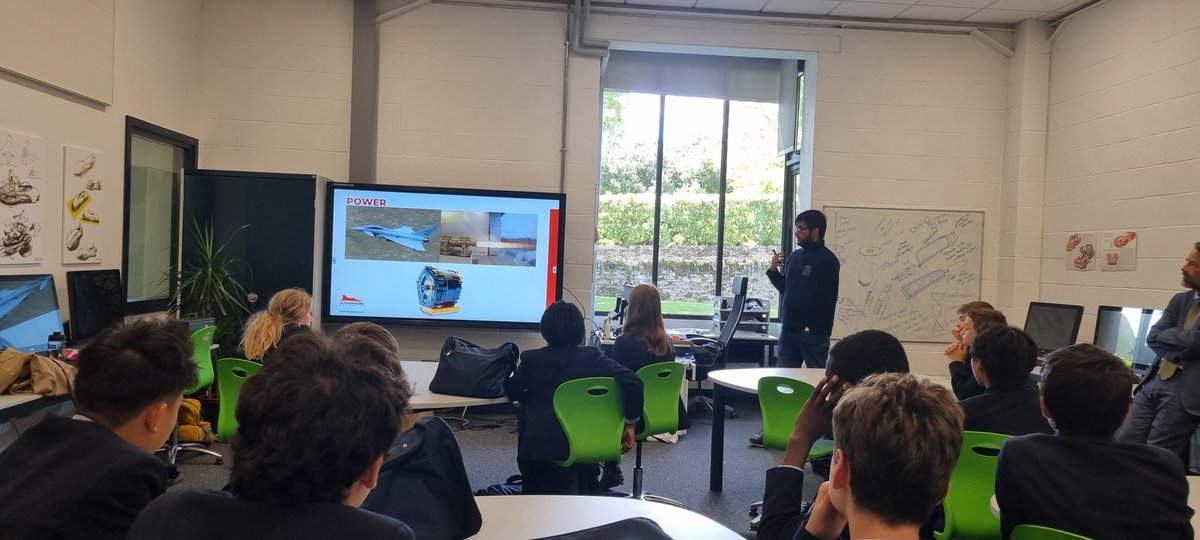R_A_RHODES's tweet photo. Another successful @BLOODHOUND_Edu Rocket Car Hub training session @oundleschool
Please thank your students for their help #TeachingTheTeacher
With @SafetyDave1000k and @KirstyAllpress
#Congatulations to you all.
#Inspire #SuperSonicSTEM https://t.co/TEgYD5fTxf