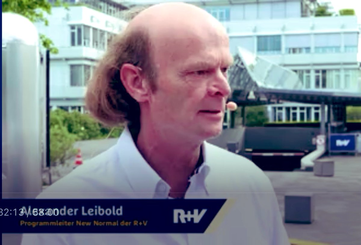 #DIVERSITY wird bei <a href="/ruv_news/">R+V News</a> groß geschrieben. Wir hissen Regenbogenflaggen 🌈 🌈 und nehmen heute am #CSD in #Wiesbaden teil. 

Mehr dazu, wie vielfältig <a href="/ruv_de/">R+V Versicherung</a> ist, gemeinsam mit <a href="/AlexLeibold/">Alex </a> <a href="/KaiKuckein/">Kai Kuckein</a> <a href="/3ensta/">Benjamin Näßler</a> 

⬇️⬇️⬇️ 🎬📹
youtu.be/twWI10U-hnc