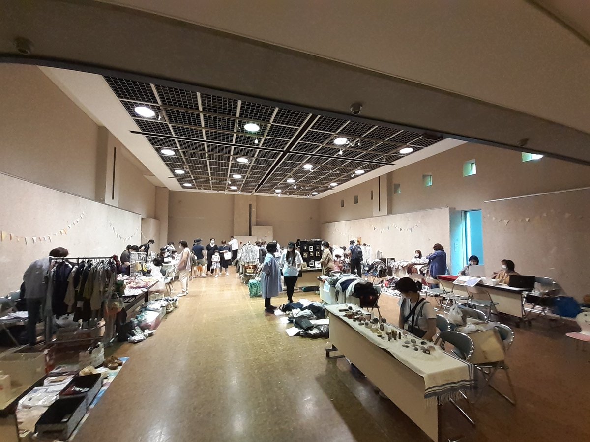 4qvrxTf6xRqXILo's tweet photo. 本日、#池上会館 で行われている #フリーマーケット を訪問しました。

久しぶりにたくさんの方とお会いできました。😃

少しずつ、町が動き出したような感じです。😊

#都議会 の #玉川さん も来てました。😉 https://t.co/giTnv0auVP