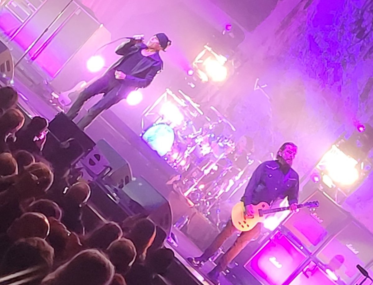 Last minute, impromptu moment and it was truly amazing #guestlist <a href="/alicecooper/">Alice Cooper</a> last night!