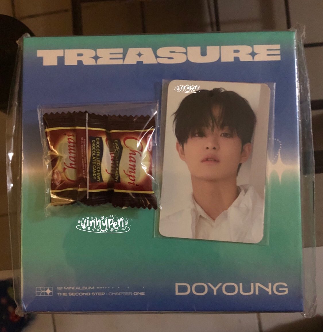 vinhypen's tweet photo. 💌 a happy mail ✧・゚
「 #vynmails 」
↬ my doyoung digipack & jihoon ktown arrived safely today !! thank you so much for the safe packaging & freebies, til our next transaction 🤍
— @babiedohwan ✶ https://t.co/0IEMdSxKF7