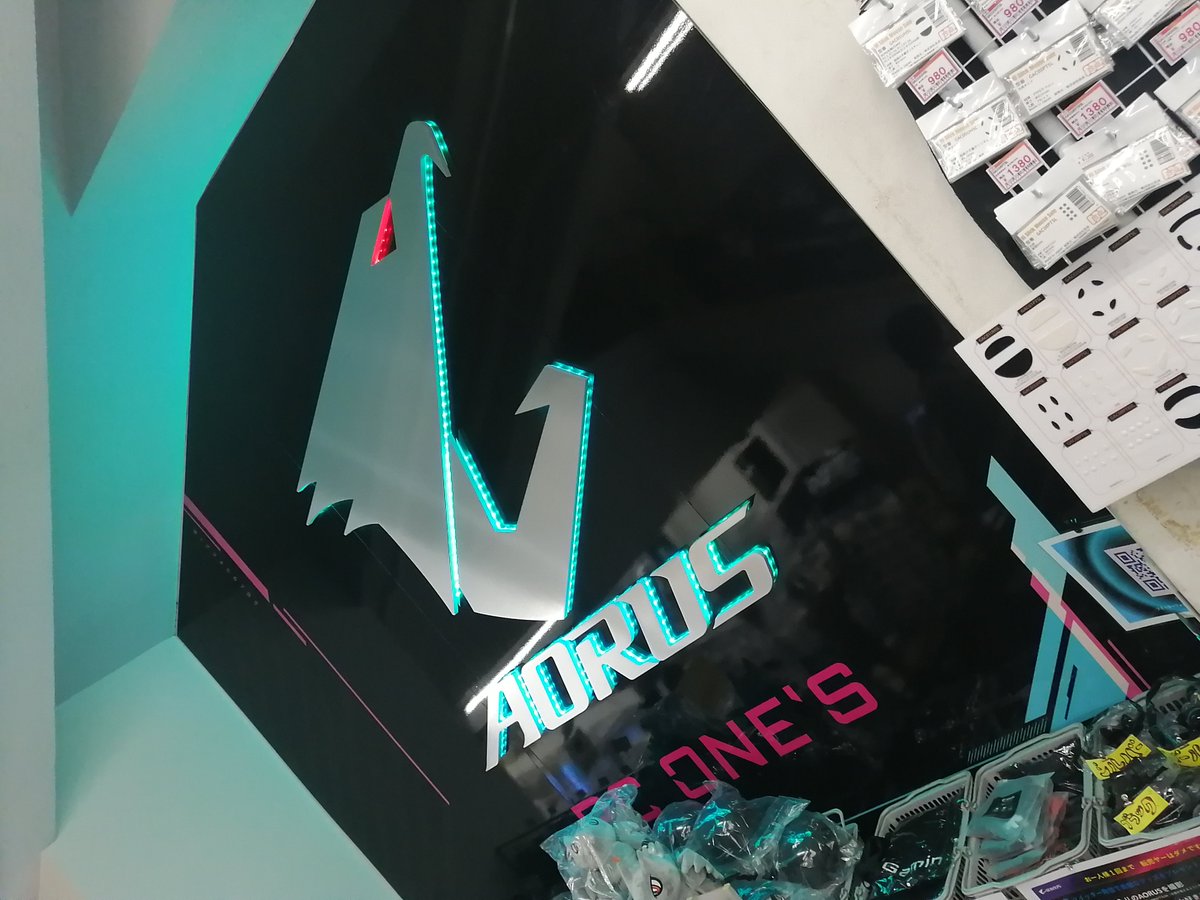 skyreno11's tweet photo. やっと来れたワンズさん
AORUSガチ勢としては来ないととね
きたい行きたいがやっとかなった😍😍😍
舐めまわして帰ります
#PCONES
#AORUS_JP https://t.co/herryaJWfU
