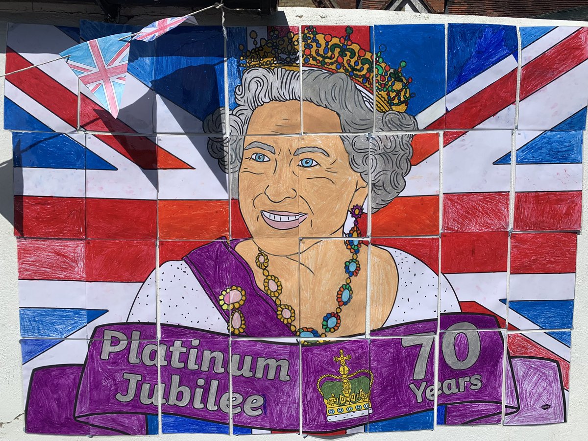 Year5Chalgrove's tweet photo. We had so much fun yesterday celebrating the #PlatinumJubilee with a playground party! Have a wonderful half term everyone 🎉 @ChalgroveSchool https://t.co/o8M72iAOCk