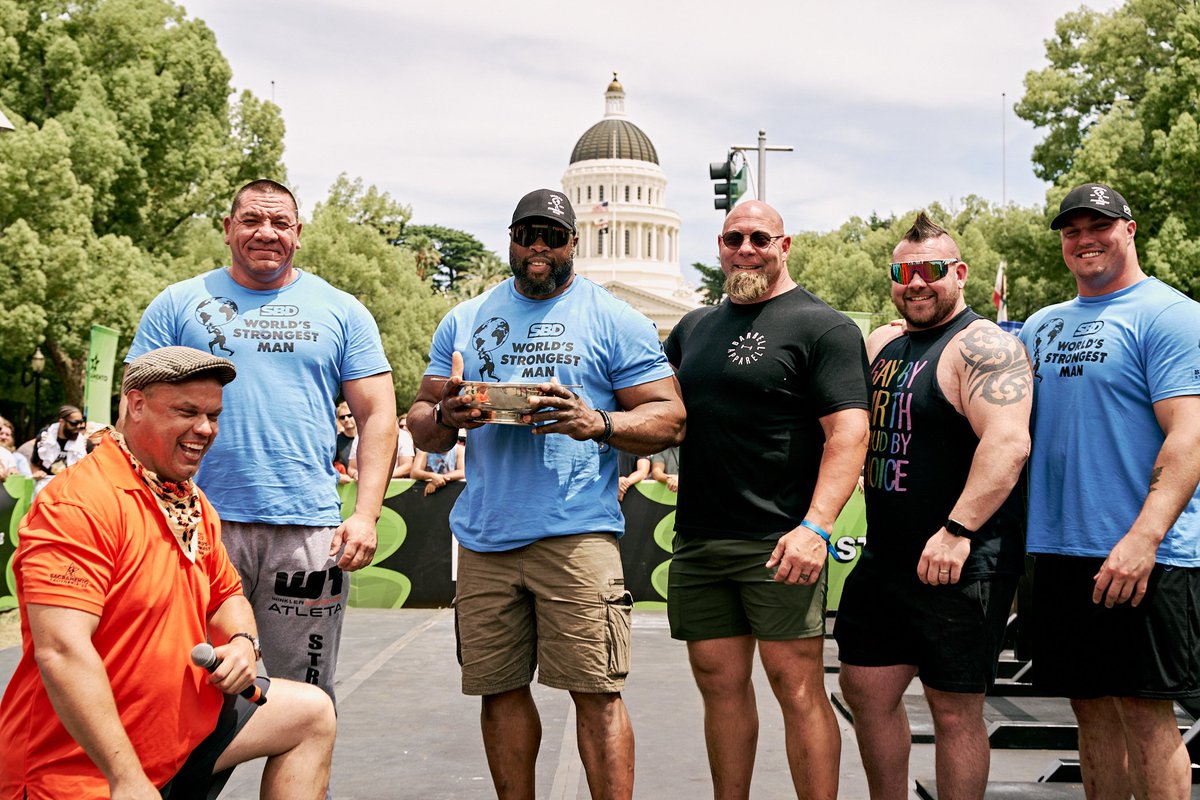 Honoured to receive the Jimmy Pollock award for my Contribution to the Strongman Sport 👍🏾
Thankyou 
<a href="/WorldsStrongest/">SBD World's Strongest Man</a> 
<a href="/SBDApparel/">SBD</a>