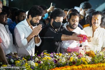 NTR Fan Girls🌊 tweet media