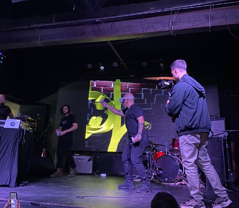 Colors Of Favela NFT - MINTING IS LIVE! (@colorsoffavela) on Twitter photo Yesterday we had the <a href="/artbattlebr/">Art Battle Brasil</a> event and also the opportunity to present the @colorsoffavelanft for our audience, for the first time we did A LIVE PAINTING AT METAVERSE, representing our 3D NFT 🚀 such an amazing night! Yesterday we had the <a href="/artbattlebr/">Art Battle Brasil</a> event and also the opportunity to present the @colorsoffavelanft for our audience, for the first time we did A LIVE PAINTING AT METAVERSE, representing our 3D NFT 🚀 such an amazing night!