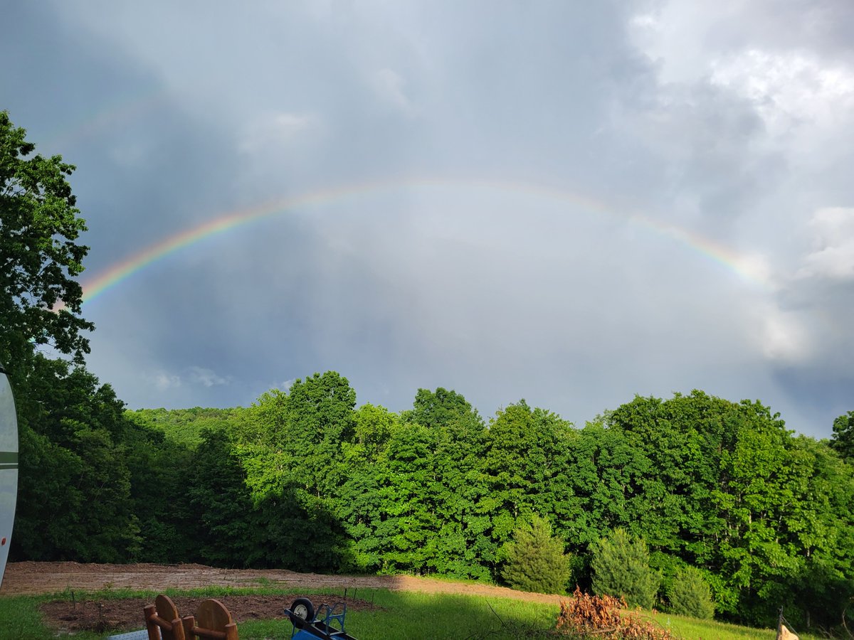 preppernurse1's tweet photo. A beautiful rainbow after the rain. https://t.co/QuYAc5alS7