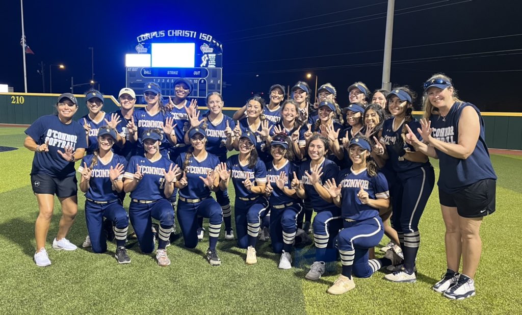 OCRobMartinez's tweet photo. Heading to State, congratulations @oc_softball_ on winning the Regionals   Finals #OCPlayoffs #OnToState #OCVeryProud @NISDOConnorHS @OCathletics1819 https://t.co/zVBFchQINn