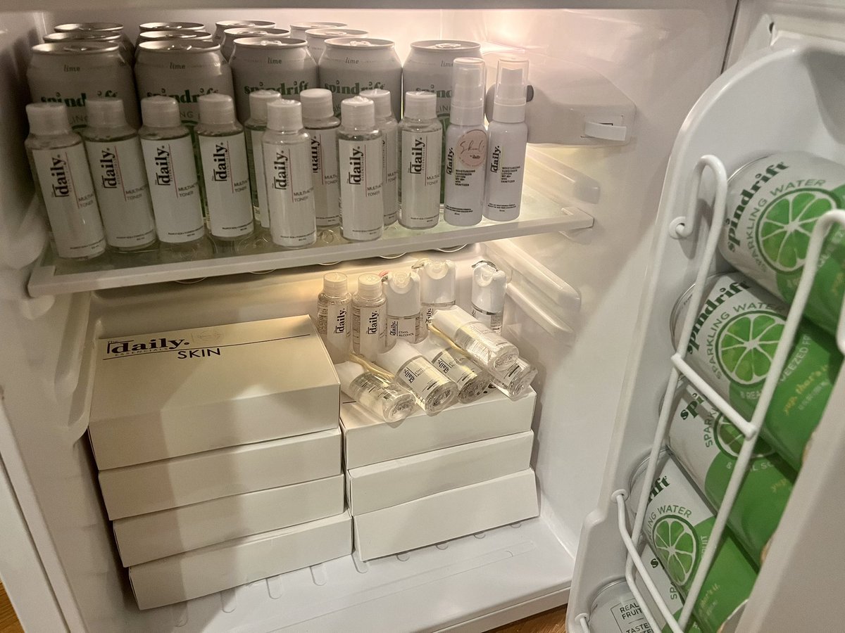 Tweety1875's tweet photo. Pasensiya na po, hoarder lang. Lex @alexailacad , thank you so much for introducing this skincare to us. I’m loving it. I hope they will create eye serum/cream in the future. @BarangayDaily #KDLex https://t.co/T5kzRjpgsz