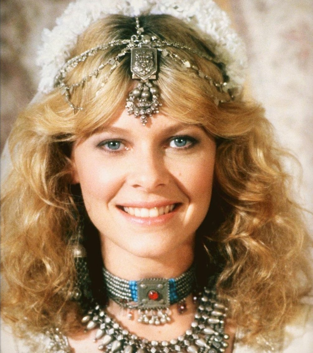 back21980s's tweet photo. #katecapshaw as #williescott in #IndianaJones2 #templeofdoom #1984 https://t.co/Cdvwyaq5R9