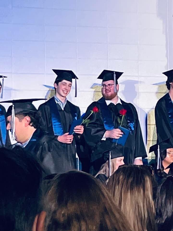 AgroProle's tweet image. I just graduated from high school.