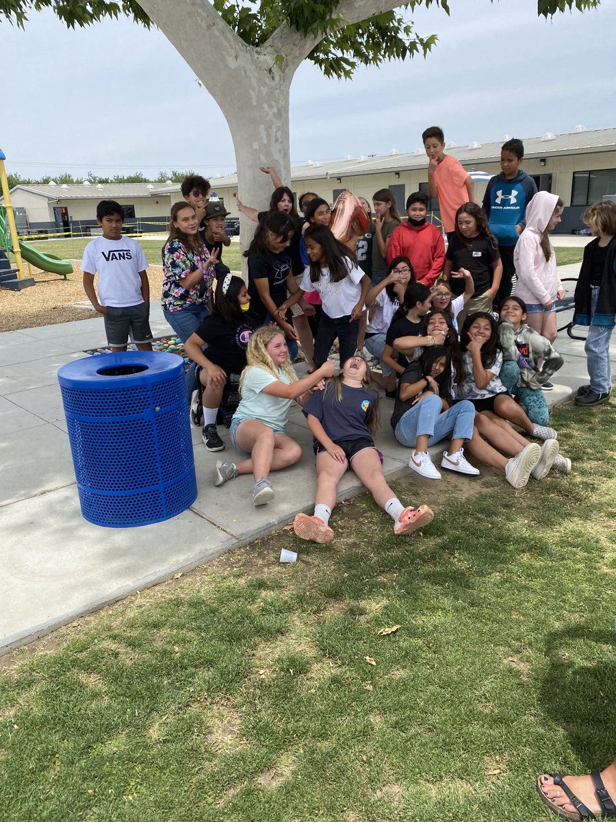 JulieBoesch's tweet photo. 5th grade Maple fun! #wearemaplemustangs https://t.co/0kNWTbpvoB