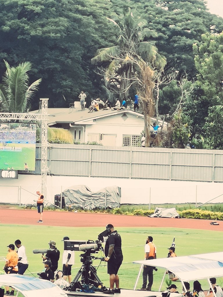 EarlyMorningDue's tweet photo. Only in Fiji
VIP all the way for fraaa
#teamFiji 😉 https://t.co/nmcbvD1GF2