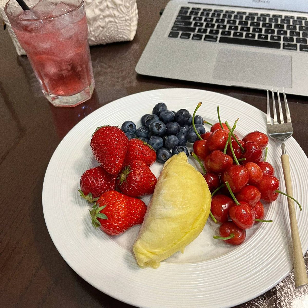 Fruit Platter 🍴||| No one will like it all the time
But there are always people who like it.