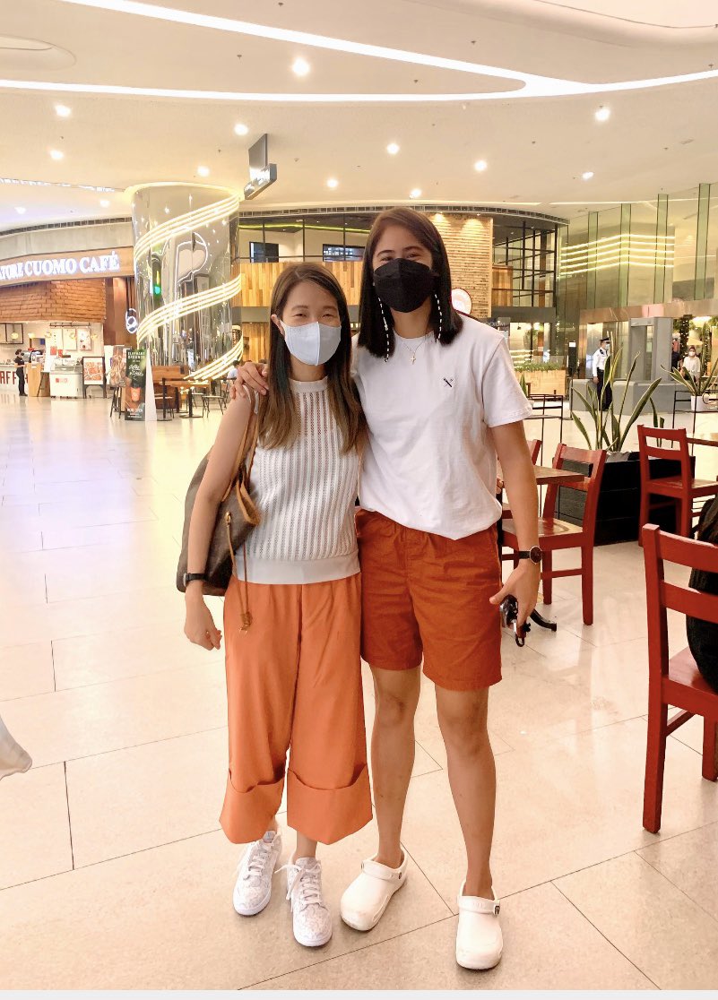 lizanne_927's tweet photo. Always a good time with you, shobs. 
Thanks for the treat🤗
#latepost #matchymatchy https://t.co/EiLNvamcXa