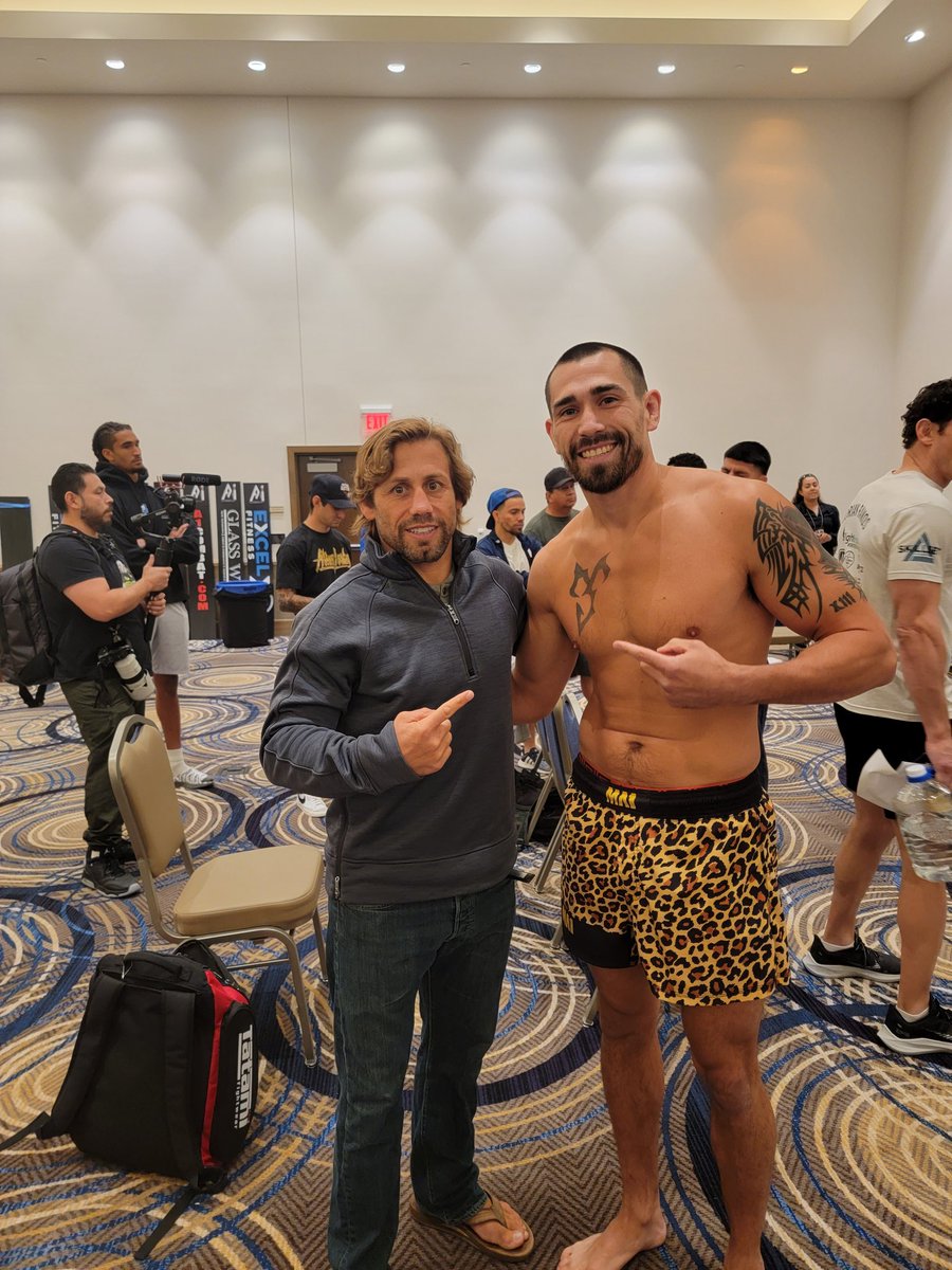 Ready to fight under @UrijahFaber promotion tomorrow! Awesome to meet the man himself!