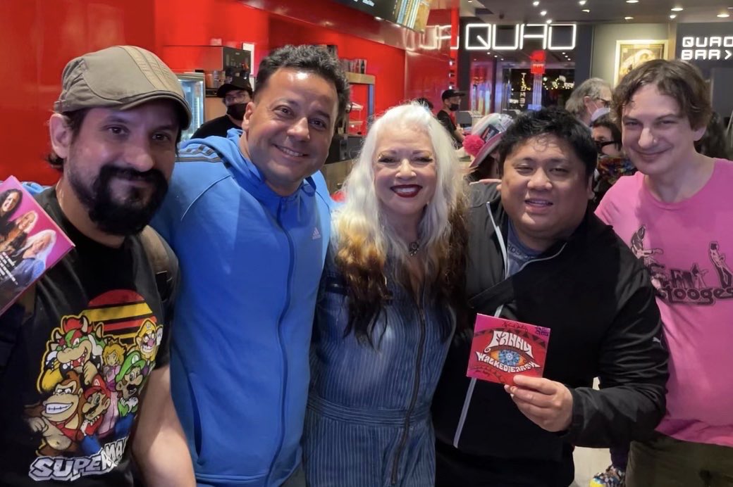 MickeyDunne18's tweet photo. Great to see the documentary Fanny - The Right To Rock on the great band Fanny โฆ@rocks_fannyโฉ, see them perform songs afterwards and take pics and talk w/ June Millington & Brie Darling. #Fanny #FannyRocks #music #RockAndRoll https://t.co/o8GOLw7PIh