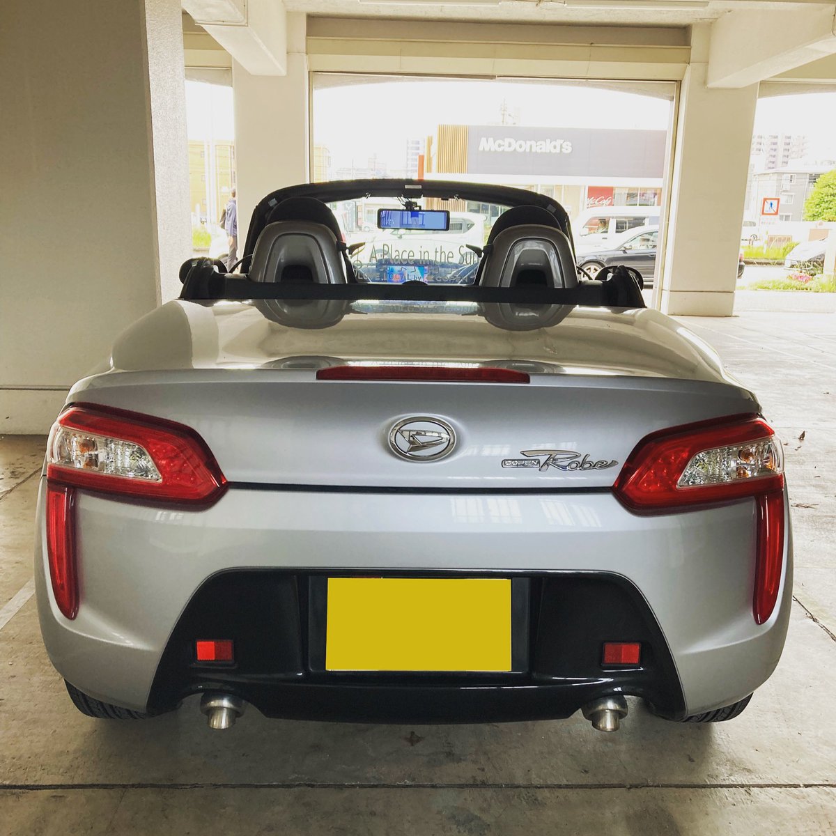 H_Hrt's tweet photo. 絶賛休日出勤中！
#コペン #コペンローブ #ダイハツ #la400k #copen #daihatsu #オープンカー #オープンカーのある生活 #conbertible  #休日出勤 https://t.co/beST1W9deH