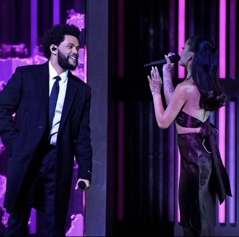 WeekndAccess's tweet photo. 1 year ago today, @theweeknd and Ariana Grande performed 'Save Your Tears (Remix)' at the iHeartRadio Awards. https://t.co/9o5H8V8r5e
