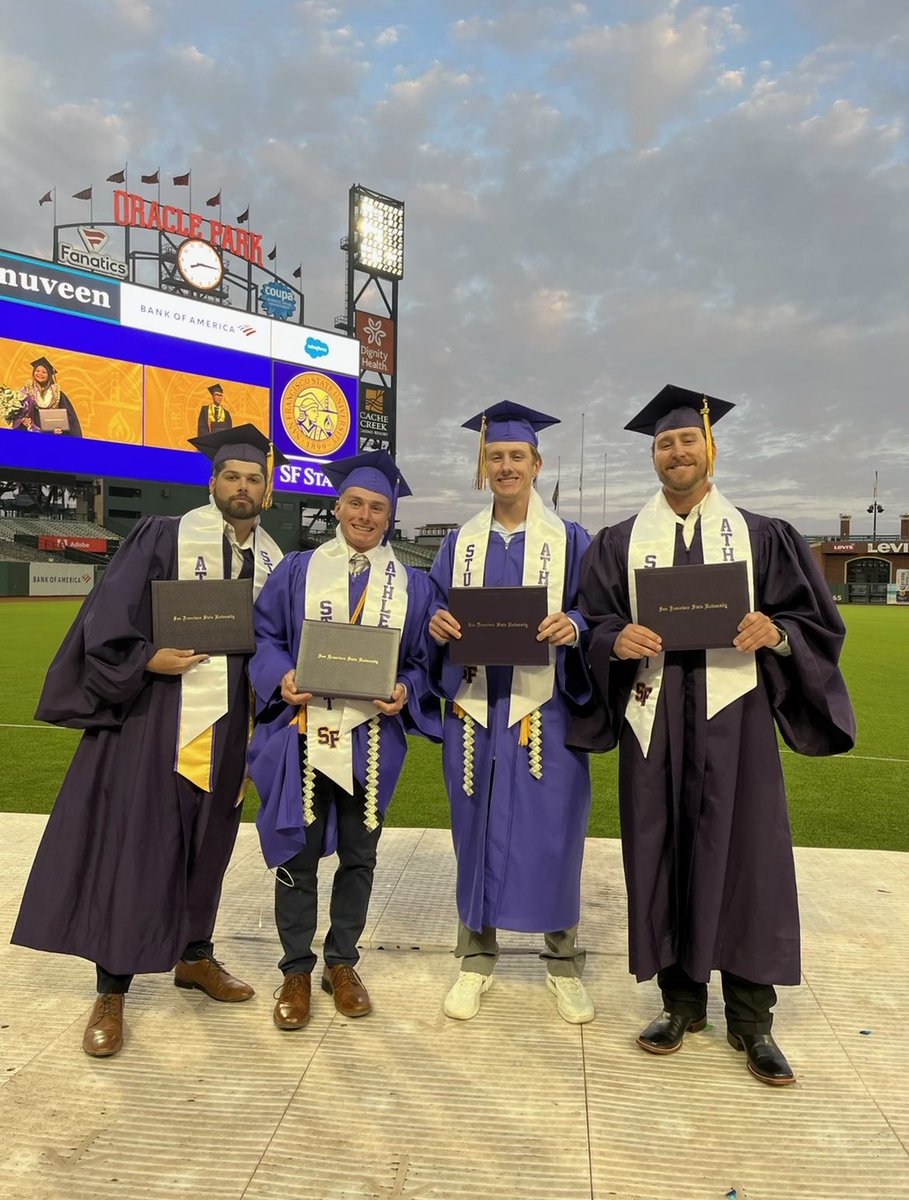 TonySchifano's tweet photo. So proud of these guys! #Commitment #SFSUCommencement #ChompCity #OraclePark https://t.co/EhVR3uh5Yy