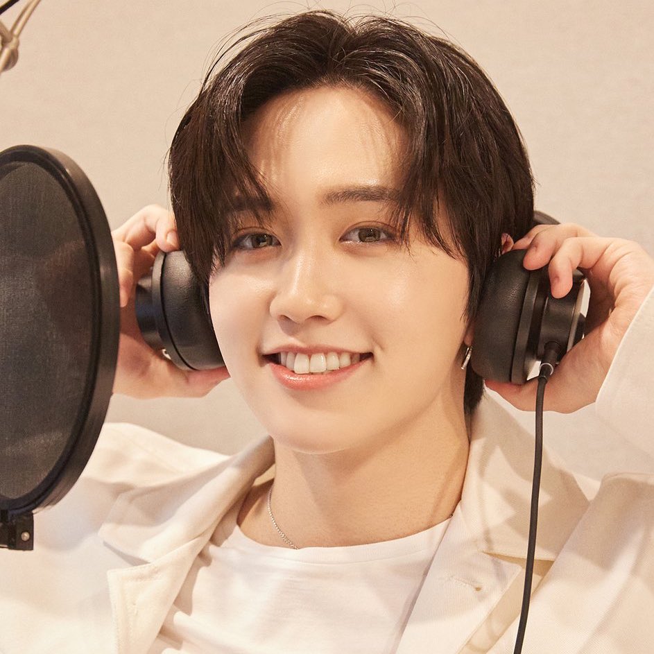 iamteumashi's tweet photo. Everyone please drop a kdrama actor name who looks like him.

#MASHIHO #마시호 https://t.co/kscxATyCSs