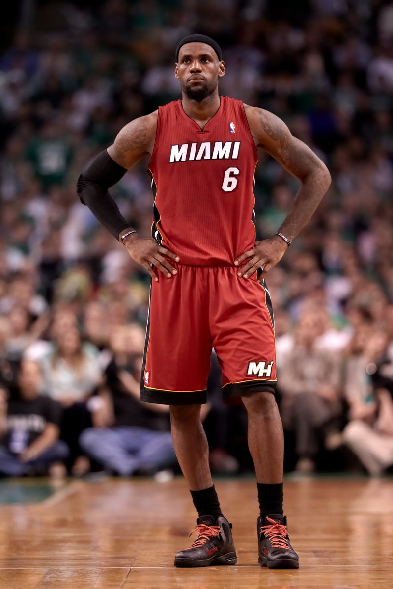 BleacherReport's tweet photo. LeBron Game 6 vs Boston, 2012
45 PTS
15 REBS
5 ASTS

Jimmy Game 6 vs Boston, 2022
47 PTS
9 REBS
8 ASTS https://t.co/viy5wDma8q