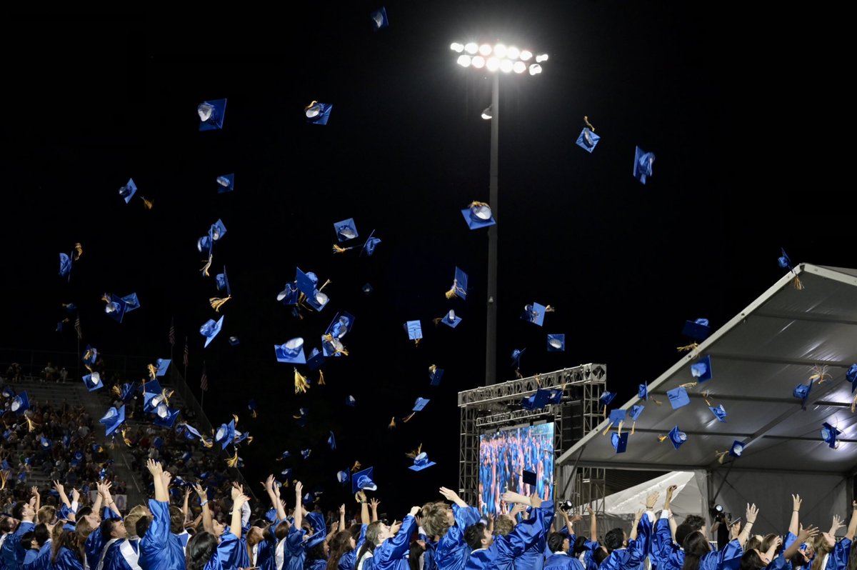 KleinISD's tweet photo. We are proud of THE @KleinHigh Class of 2022 grads! Congrats, Bearkats!
Stay tuned for a Klein High graduation article with the link to free, downloadable photos from tonight’s ceremony coming soon! #Promise2Purpose #KleinHighGrad22 https://t.co/tFhWB25klT