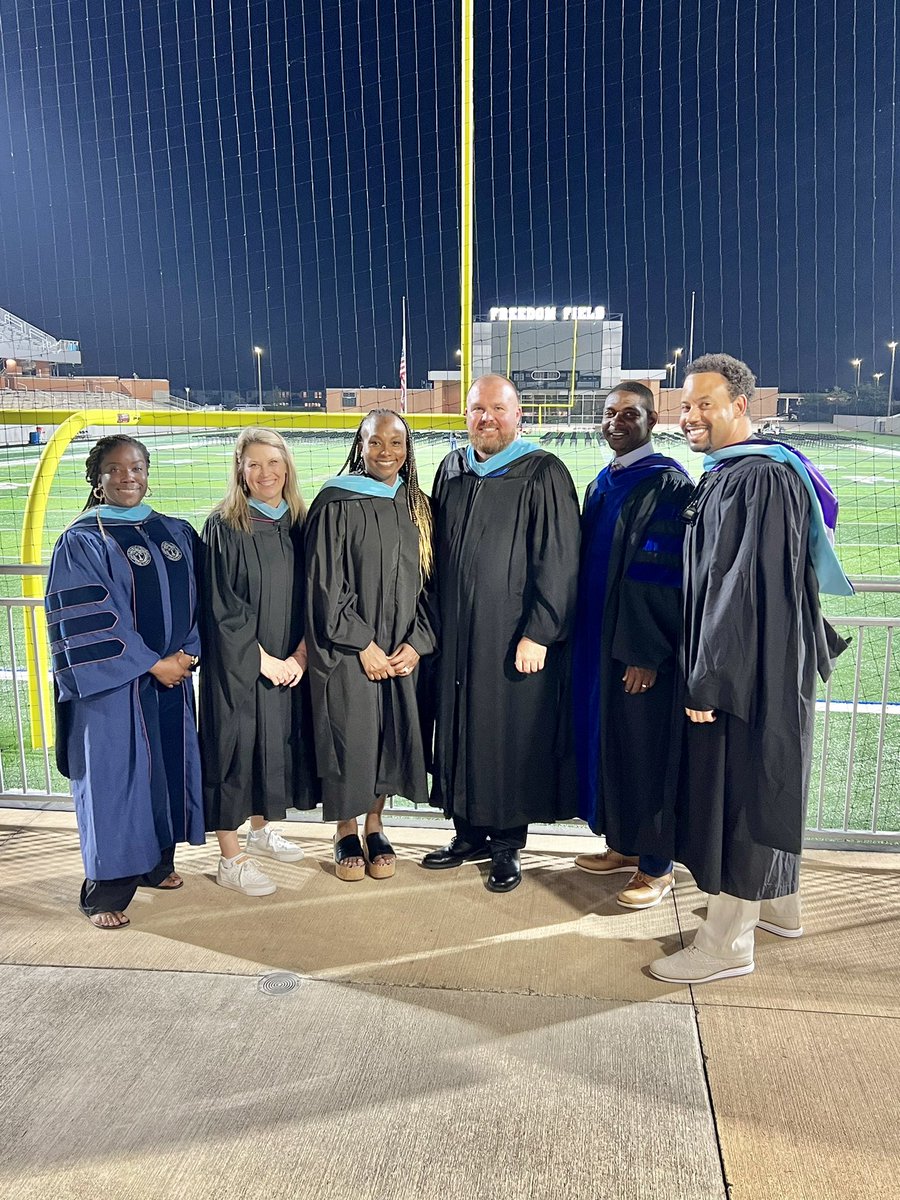 Mr. Rhodes tweet media