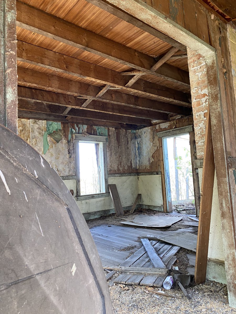 ChristinaKottm2's tweet photo. Always exploring our Northern Prairies #pioneerhomestead #oldstructures #explorepage #natureza #History #roadtrips #OffTheBeatenPath #outdoor #NorthernAlberta #Canada #protectedhomes https://t.co/oZVQBd3J2Q