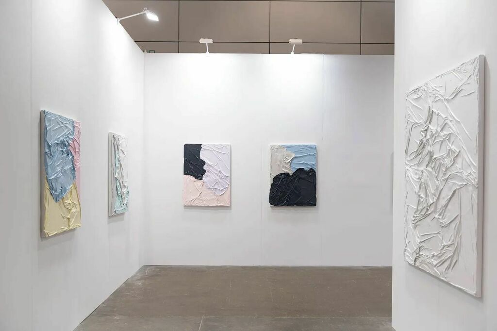 _JasonShin's tweet photo. Huseyin Sami @artcentralhk https://t.co/i8yGTJo7BP https://t.co/bjG6kw7sUs