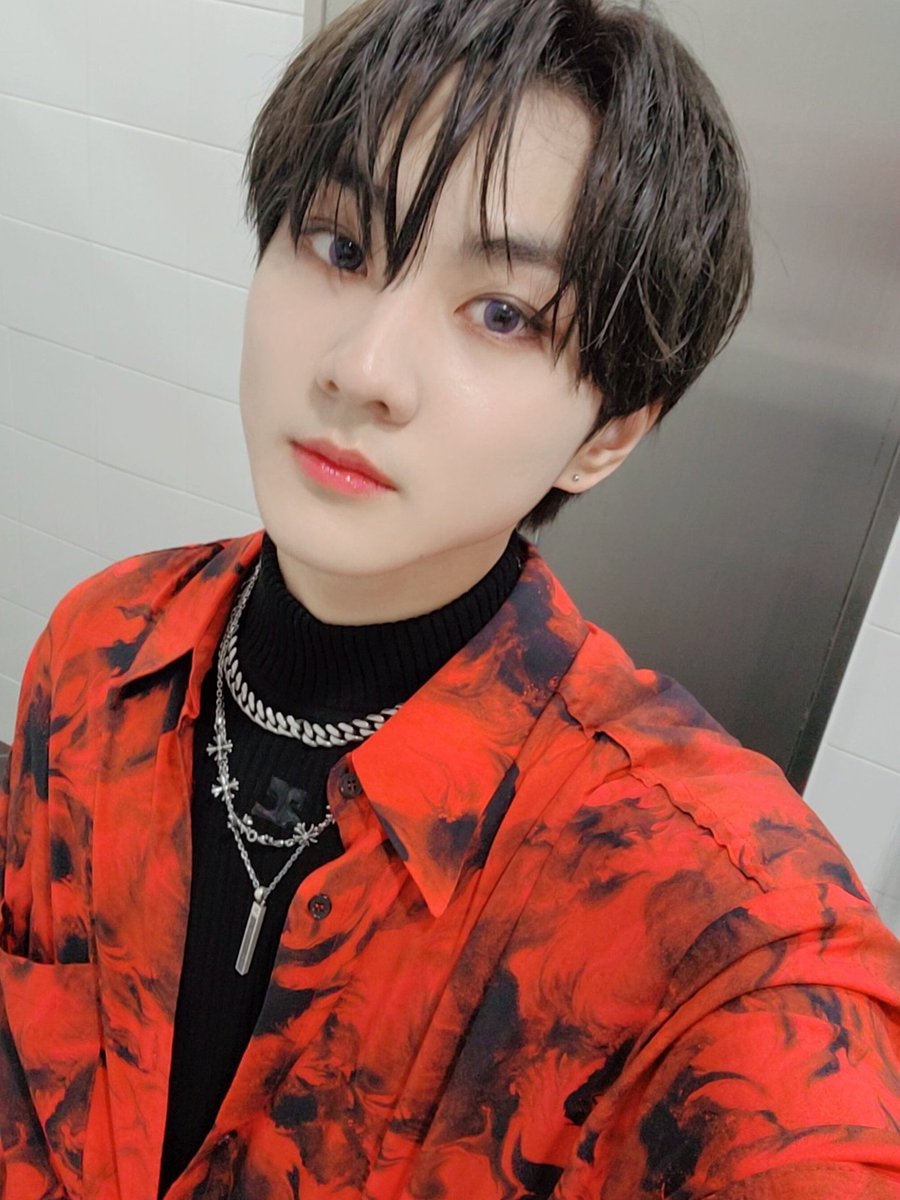 ❤️🖤
#KARINA #JUNGWON