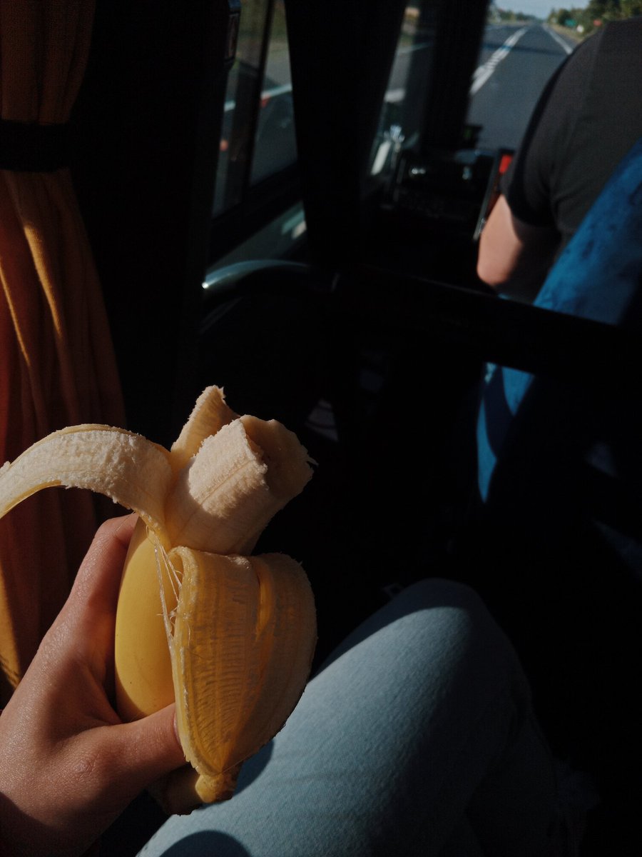 PattSkowronek's tweet image. 6:42 śniadanie w busie #śniadanie #Breakfast #GoingWork #busySaturday #Saturday #Banan