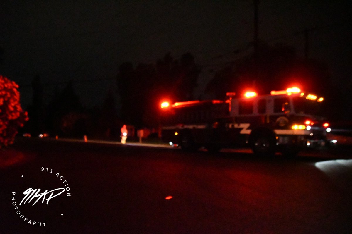 911_action's tweet photo. #PowerOutage #LinesDown #ArdenArcade #RoadClosed
Both lanes of Edison Ave are closed at this time due to power lines laying in the roadway. https://t.co/oJzskqfoNC