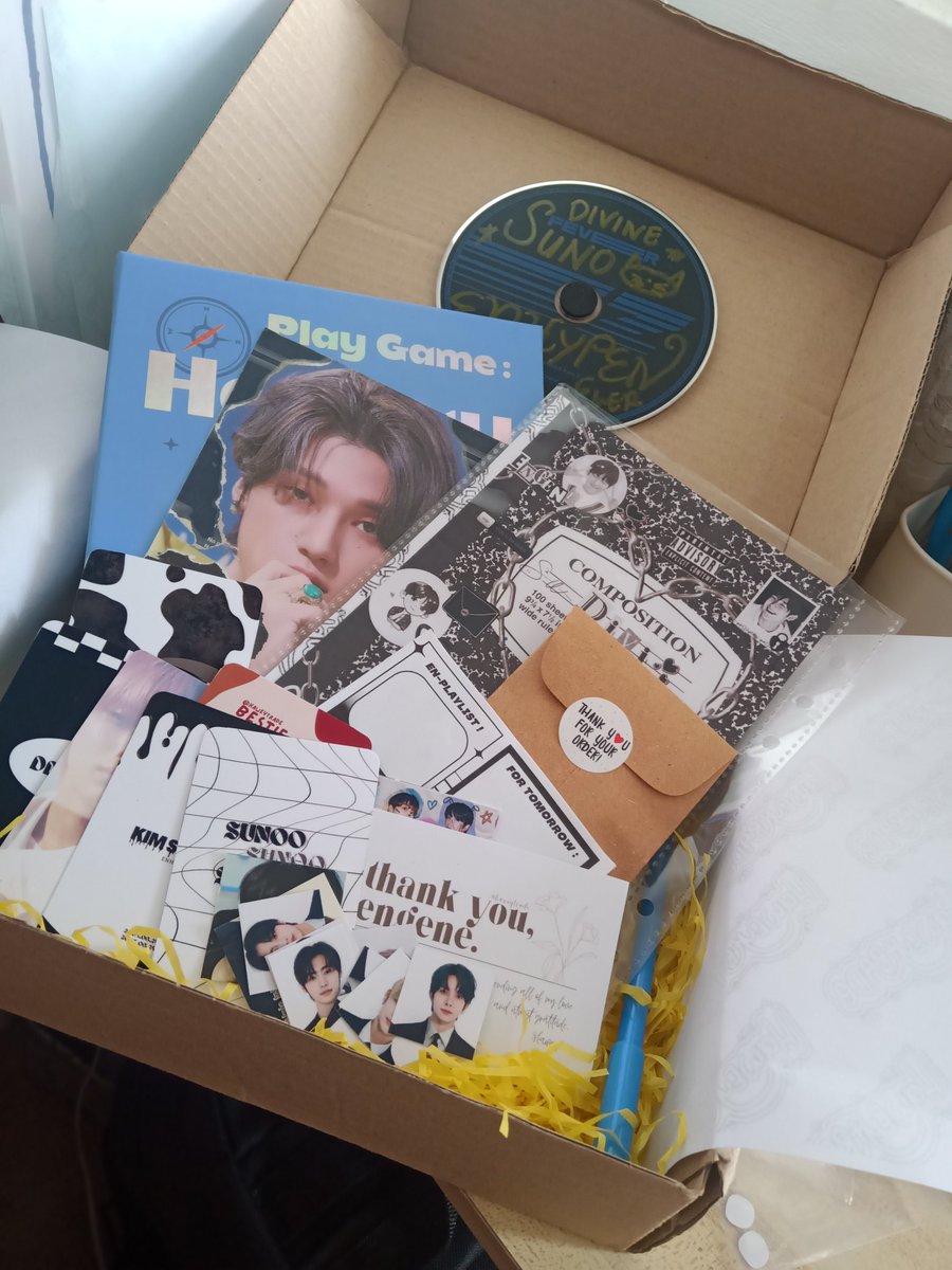 ivi_enivid's tweet photo. 💌 {#divi_mails} 🤍✨
a mail from @haweytrade 🤍
super thank you for this binder care gift po🤍✨ di ko po talaga inaasahan na may mag bibigay sa akin ng gift and sakto pa po na gusto ko mag unboxing and the inclus. are also surprise🫶🏻 the inclus. are preety and cute also🤍 https://t.co/4mtdVRus5k