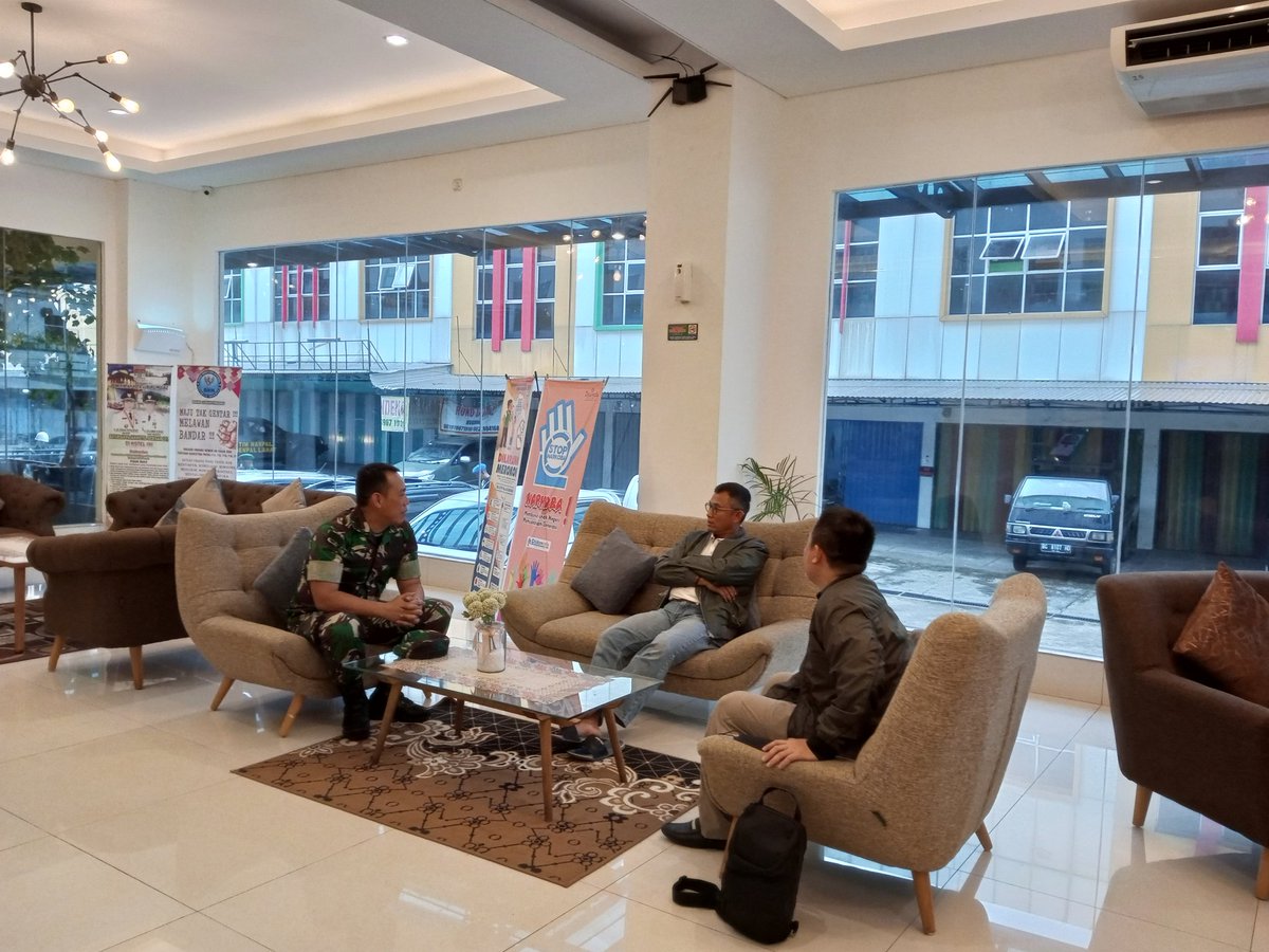 indralim83's tweet photo. Persiapan kedatangan Bapak KASDAM II Sriwijaya, bersama bapak KASDIM dan  FASIINTEL 0406 MLM https://t.co/pcSm8PlKEz