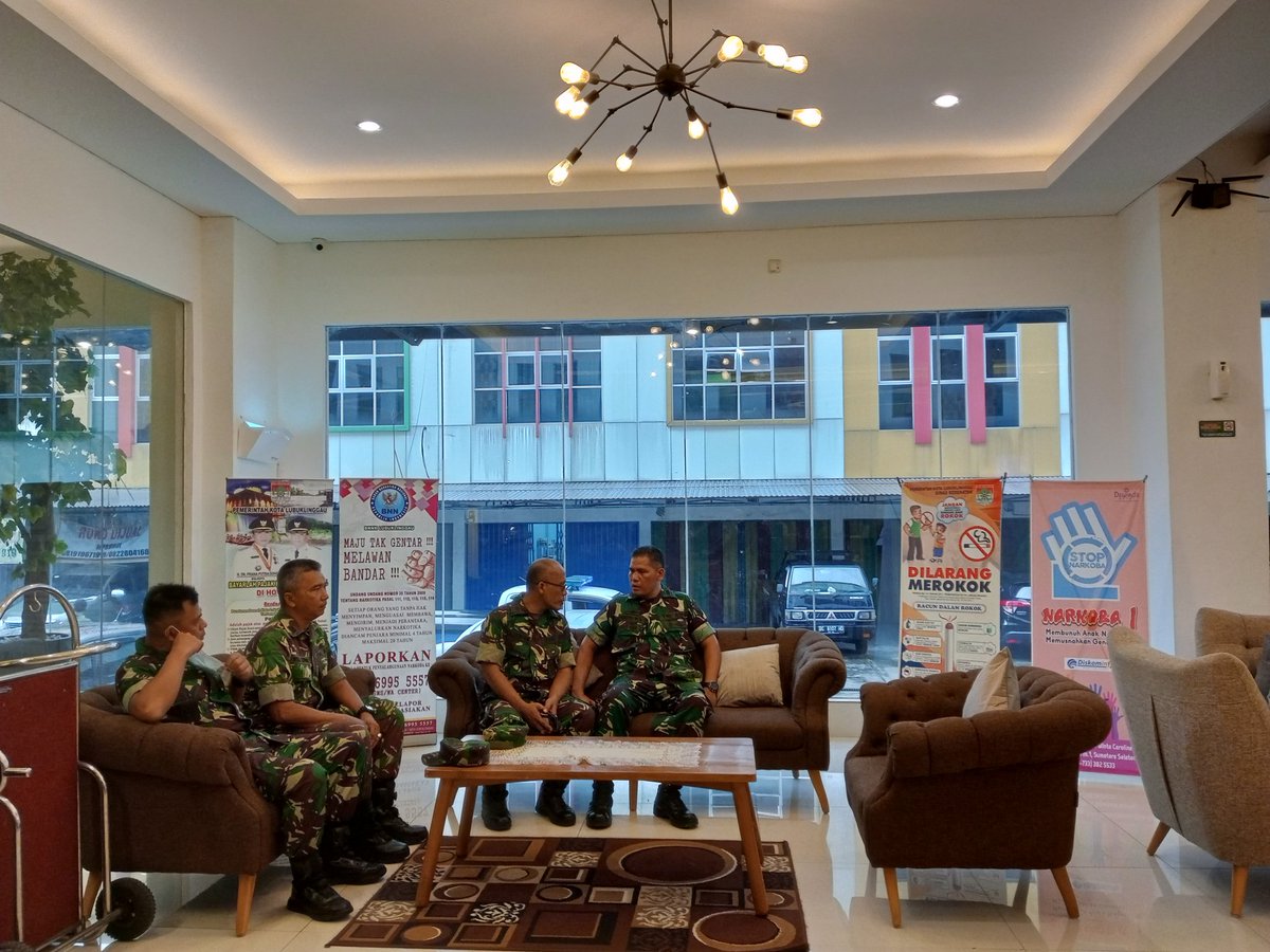 indralim83's tweet photo. Persiapan kedatangan Bapak KASDAM II Sriwijaya, bersama bapak KASDIM dan  FASIINTEL 0406 MLM https://t.co/pcSm8PlKEz
