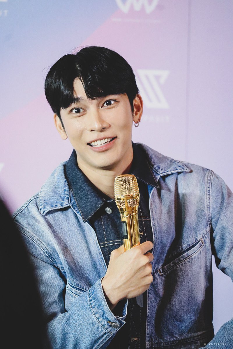 polybside_'s tweet photo. ยินดีต้อนรับเข้าสู่ช่วง MEW TALK🔊💭
@MSuppasit
#MewSuppasit
#FansignNCallsignOfMSS
#polypicMG https://t.co/keqTDJqmH9
