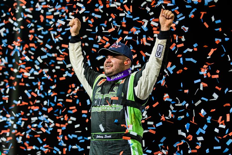 Johnny Scott Outduels Davenport at Lucas Oil Speedway on Friday Night lucasdirt.com/press/article/…