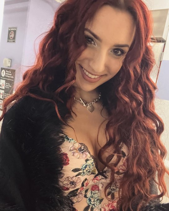 Date night!🎶✨❤️ https://t.co/fOTwS7iPWr<a href="/tag/mvsales"class="tags"><span>#mvsales</span></a>