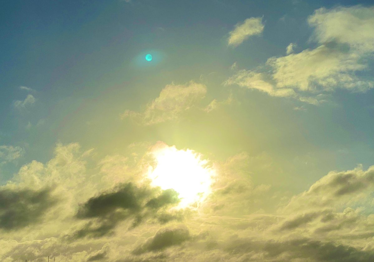 Guten Morgen Ihr Lieben☕️ Gestern Abend🌧💨heute Sonnenaufgang 🌤Sonne zum Birthday😎 Happy Day🍀🥂🎂💃🏻 #Nature #goodmorning #May28 #ThePhotoHour @ajsg @KinlochSusan @enjoyscooking @skrella @jon30591293 @luketaplin42 @miriBlomquist @engelchenmandy @Antiss69 @AnjaOlaf @cloudymamma