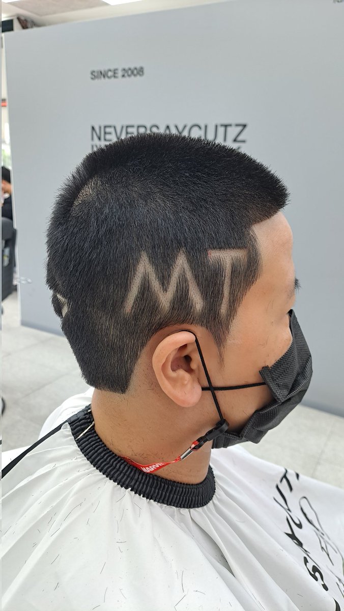 than_and_nim's tweet image. ที่บนไว้ว่าถ้าได้บัตร​ #PULLUPwithMarkTuan​ จะโกนหัวแกะลายนั้น​ ข้าพเจ้าแก้บนเรียบร้อยจ้า
พร้อมเจอกันต์​ #BamBam และมาร์คต้วน #MARK ในวันที่​ 29​ พ.ค.​ 2565​ แล้วครับ​ 😊