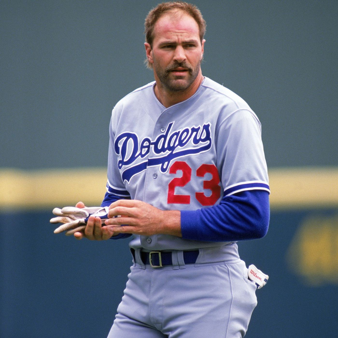 Happy Birthday to former mlb star Kirk Gibson! 