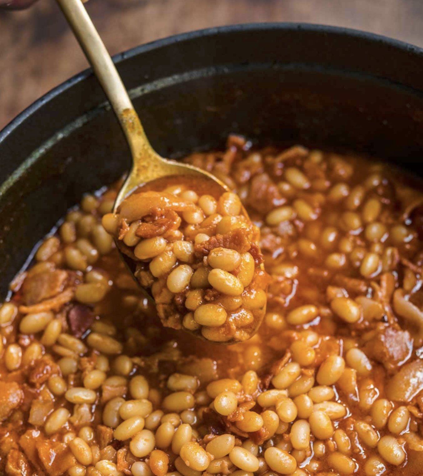 Gou Yamada 何か豆料理を作ろうかと思ってレシピを検索していたら 衝撃の事実が発覚 日本では大豆を使いますが 本場 アメリカでは白インゲン豆を使うことが多いそうです えっ 日本の主婦は 大豆でポーク Amp ビーンズを作っているんですか